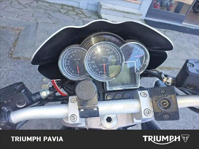 Moto Guzzi Breva 850 (2006 - 11) (26)