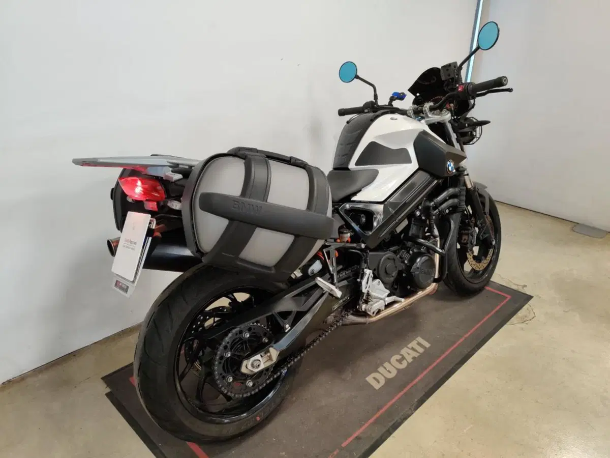 Bmw F 800 R (2009 - 11) (8)