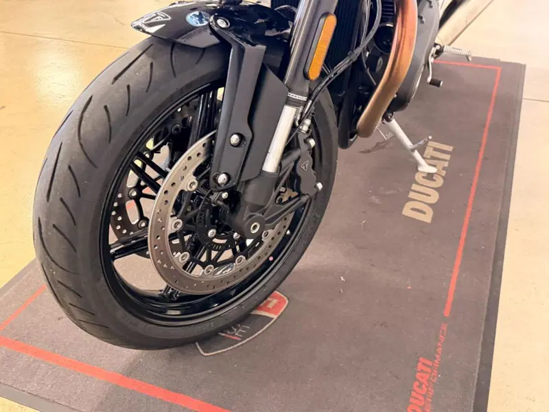 Triumph Speed Twin 1200 (2025 - 26) (3)