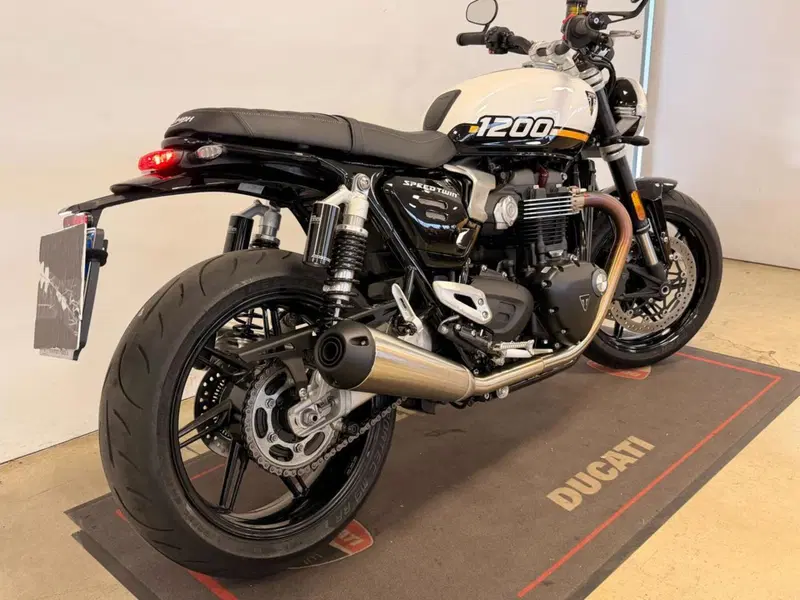 Triumph Speed Twin 1200 (2025 - 26) (6)