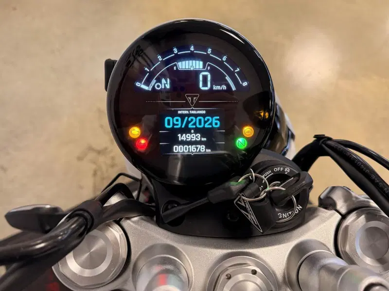 Triumph Speed Twin 1200 (2025 - 26) (13)