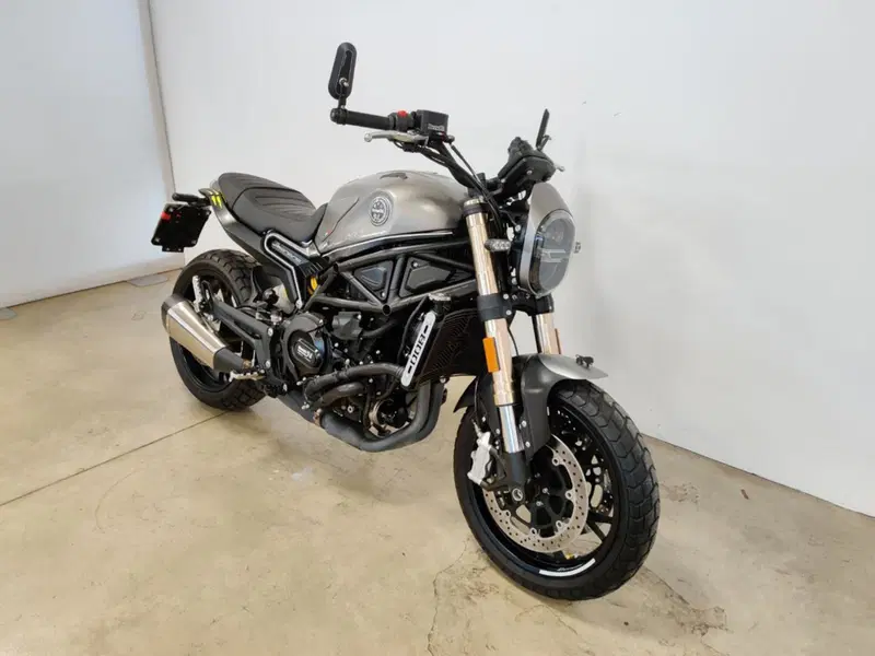 Benelli Leoncino 800 (2022 - 26) (2)