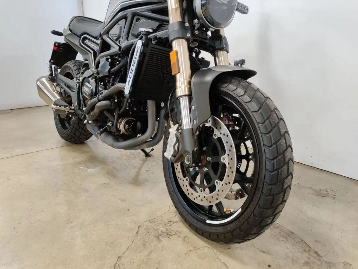 Benelli Leoncino 800 (2022 - 26) (4)