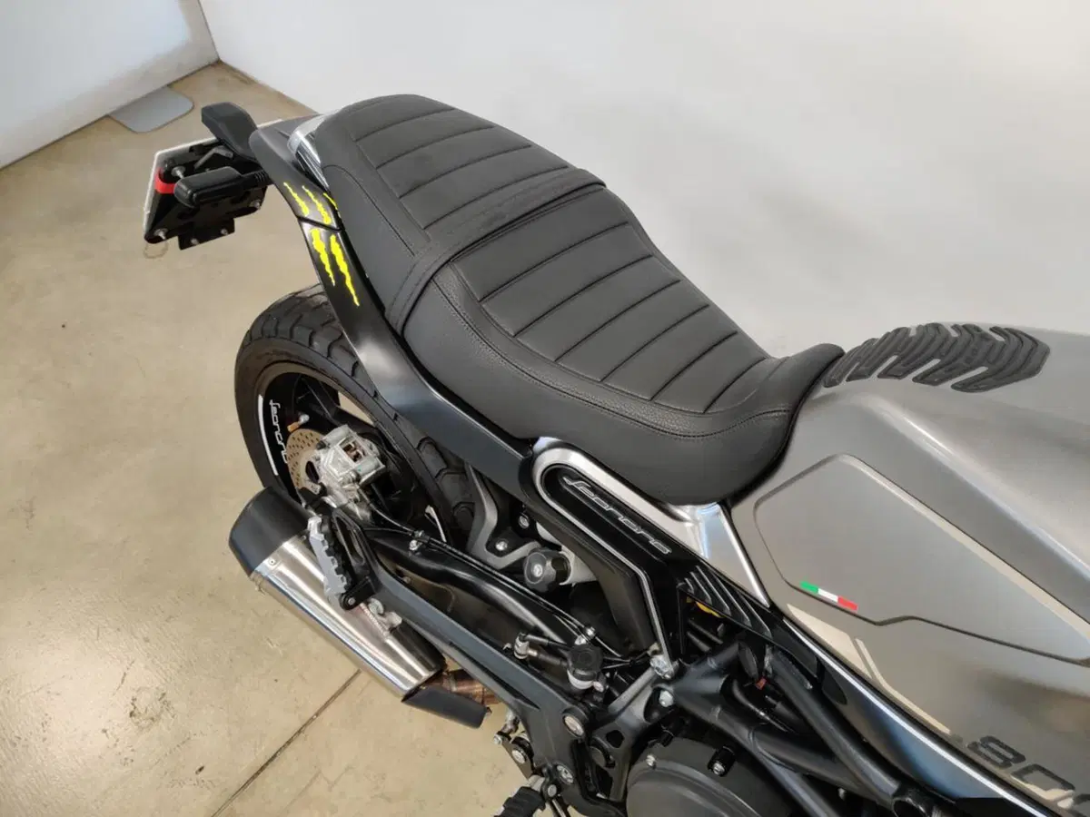 Benelli Leoncino 800 (2022 - 26) (8)