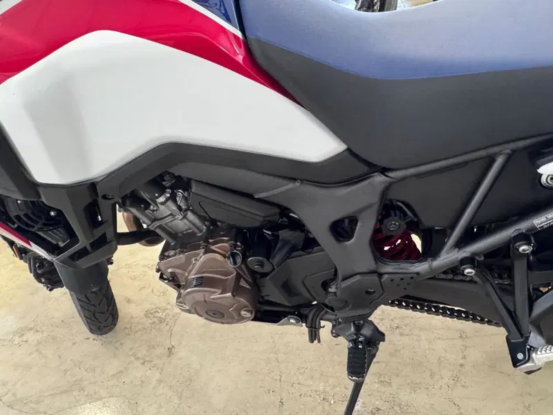 Honda Africa Twin CRF 1000L (2016 - 17) (10)