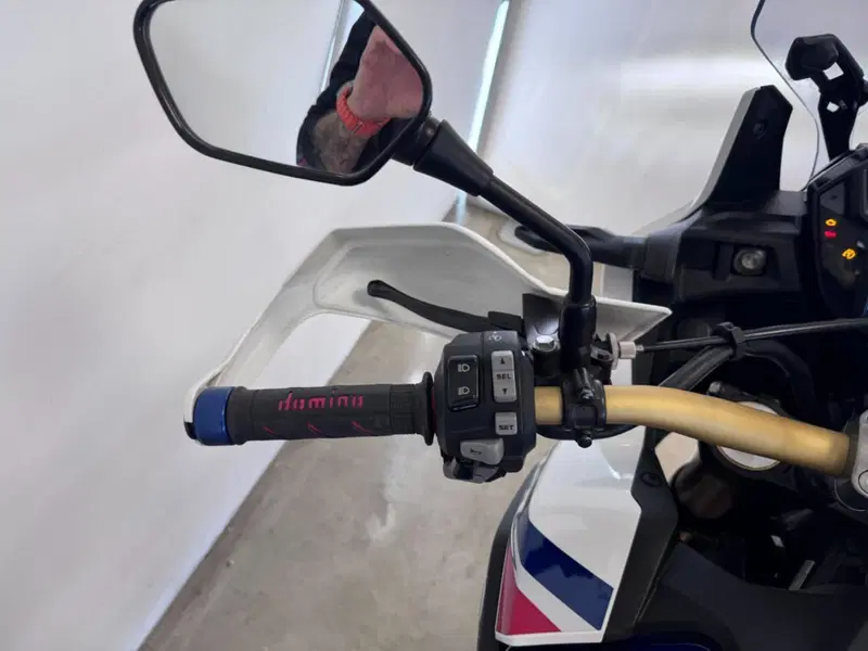Honda Africa Twin CRF 1000L (2016 - 17) (14)