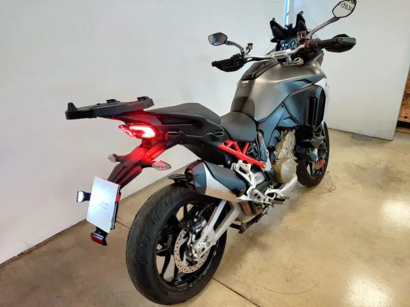 Ducati Multistrada V4 S (2021 - 24) (9)