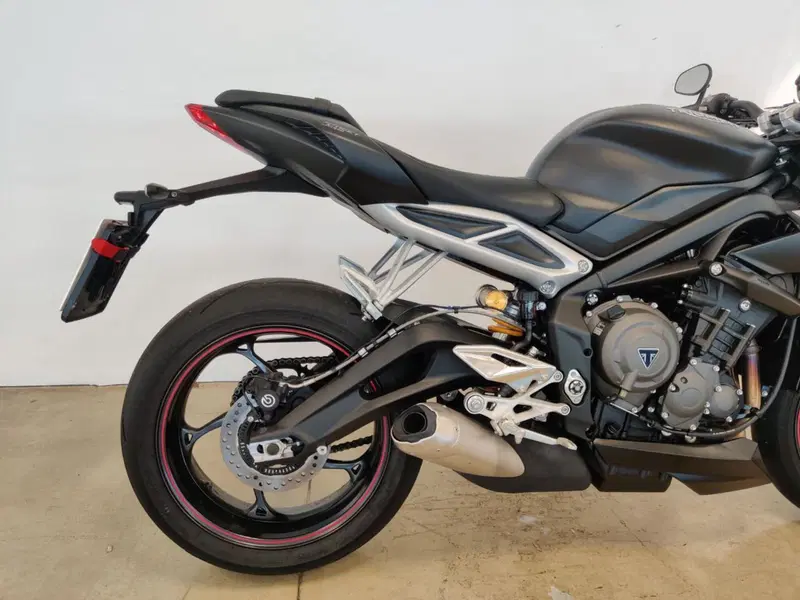 Triumph Street Triple RS (2017 - 19) (6)