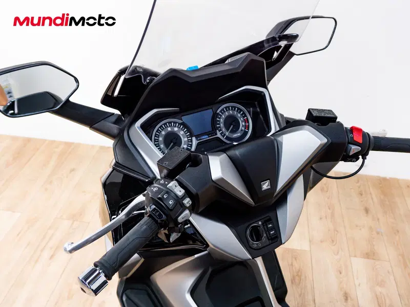 Honda Forza 300 (2019 - 20) (11)