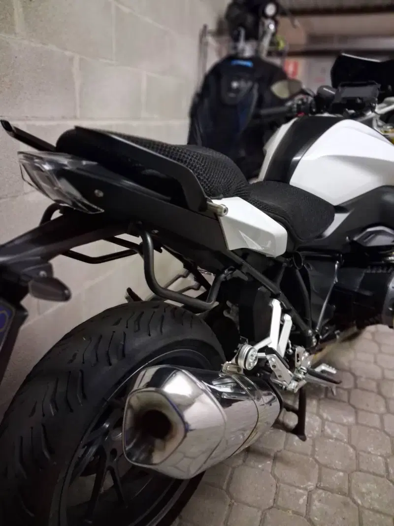 Bmw R 1250 RS (2021 - 25) (2)