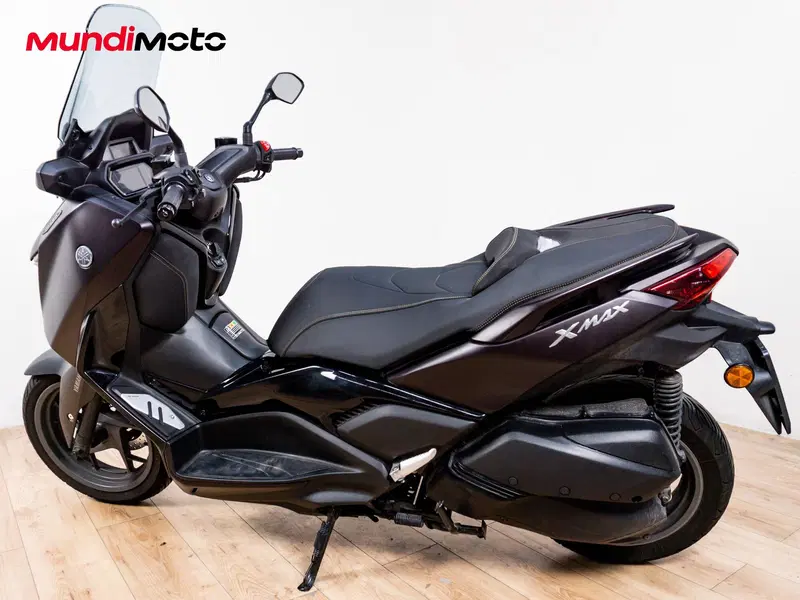 Yamaha X-Max 300 Tech Max (2020) (7)