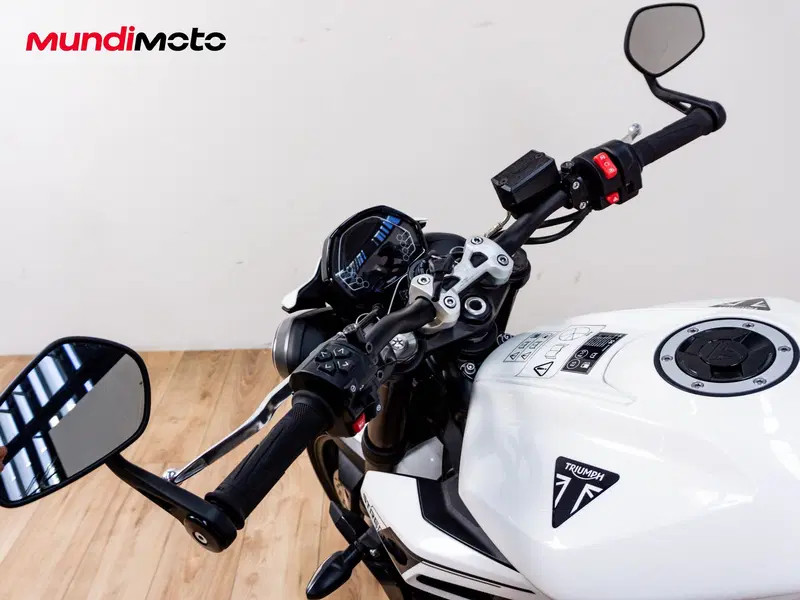 Triumph Street Triple 765 R (2023 - 26) (11)