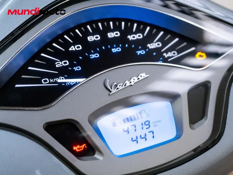 Vespa Primavera 125 3V ie ABS (2014 - 16) (12)