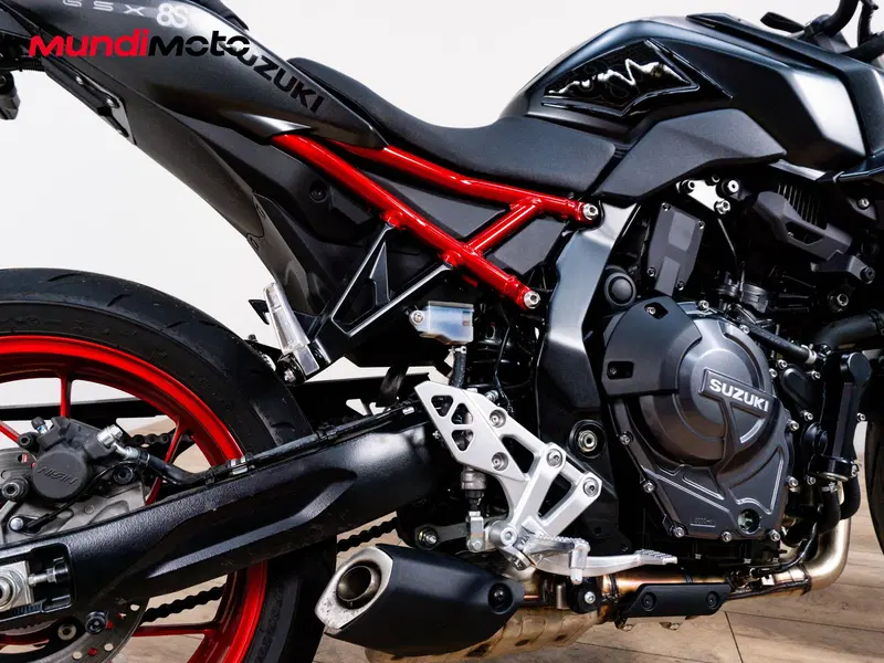 Suzuki GSX-8S (2025 - 26) (4)