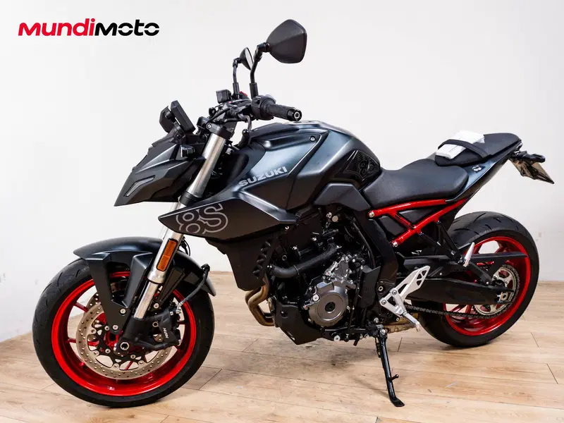 Suzuki GSX-8S (2025 - 26) (8)