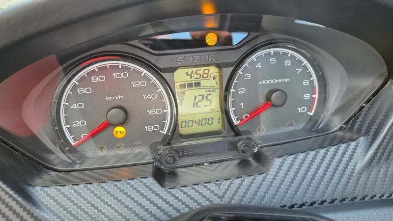 Suzuki Burgman 400 (2022 - 24) (5)
