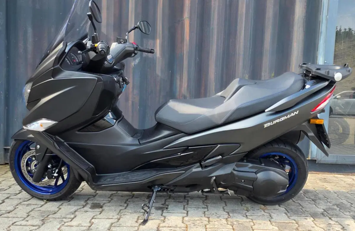 Suzuki Burgman 400 (2022 - 24) (2)