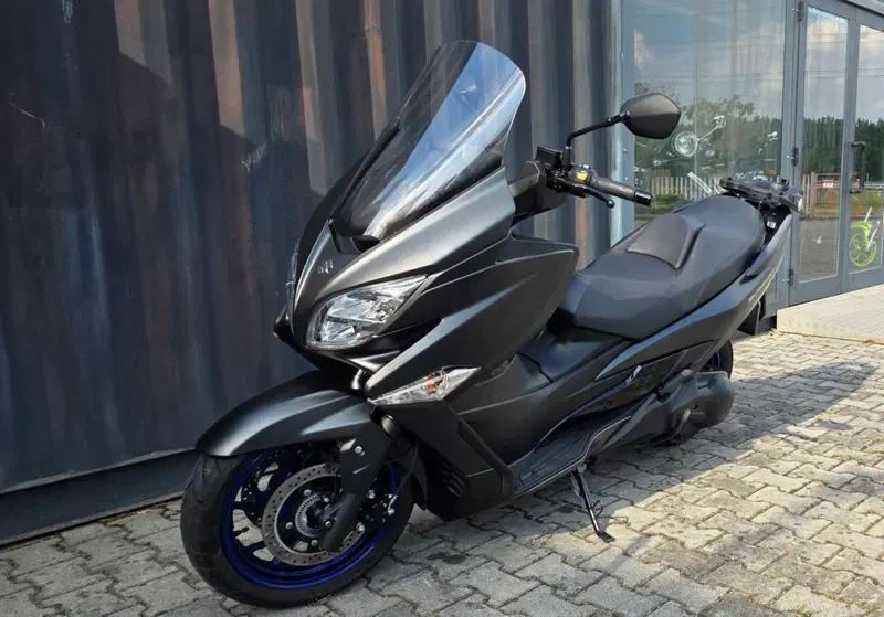 Suzuki Burgman 400 (2022 - 24) (4)