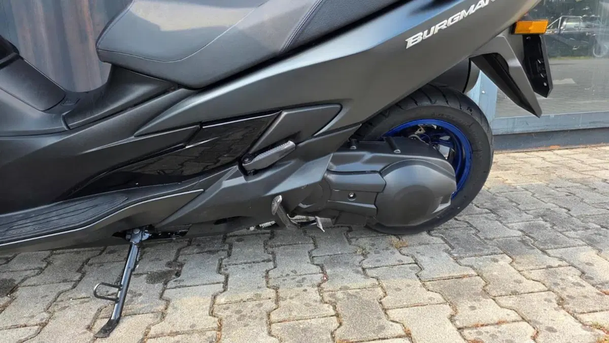 Suzuki Burgman 400 (2022 - 24) (12)