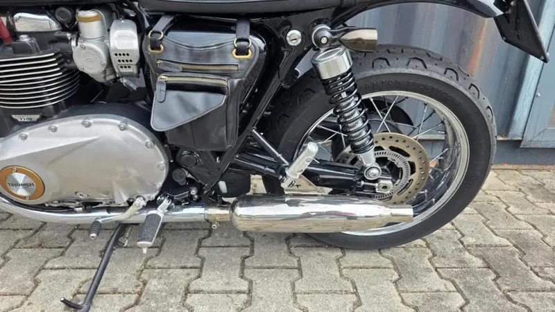 Triumph Bonneville T120 (2016 - 20) (13)