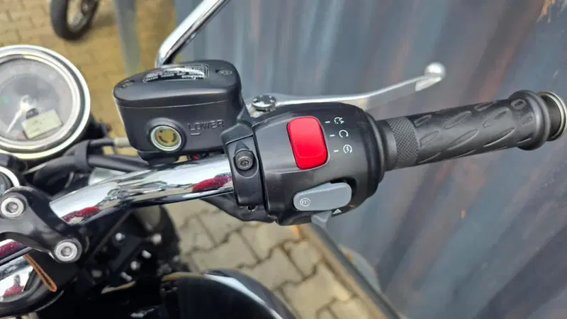 Triumph Bonneville T120 (2016 - 20) (15)
