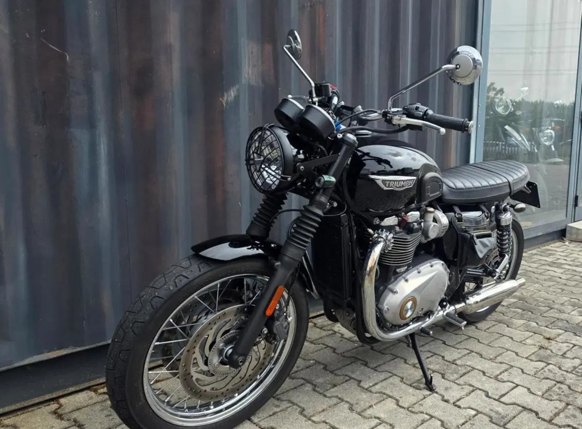 Triumph Bonneville T120 (2016 - 20) (3)