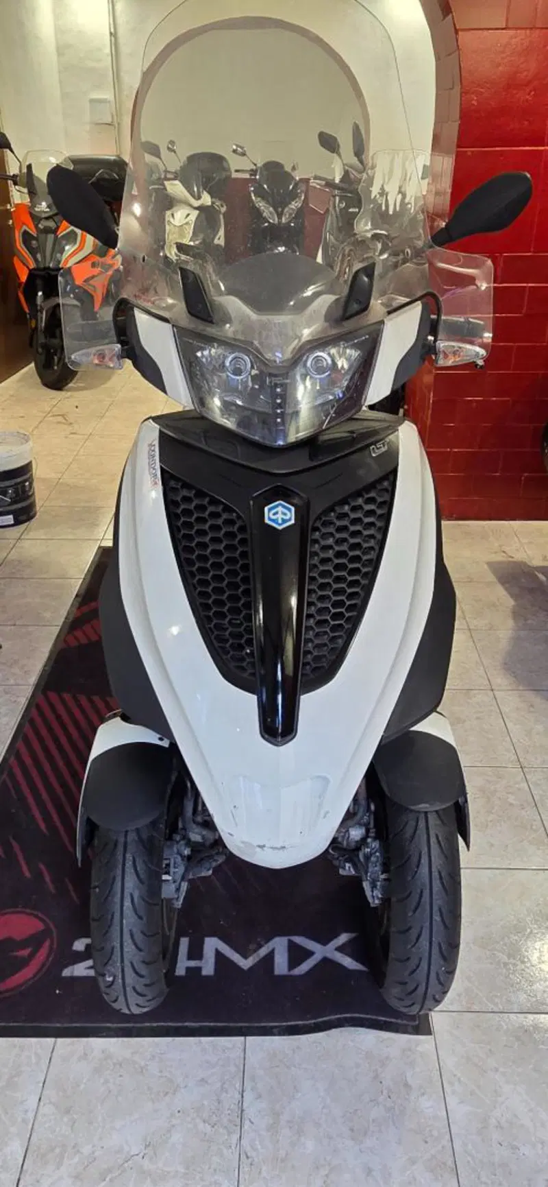 Piaggio MP3 300 Sport LT (2013)