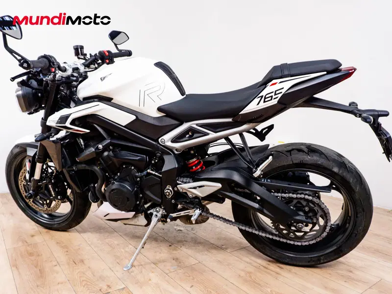 Triumph Street Triple 765 R (2023 - 26) (7)