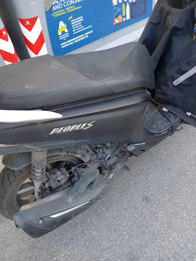 Kymco People 200i S (2021 - 26) (6)