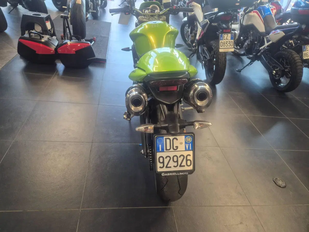 Triumph Street Triple (2007 - 12) (5)