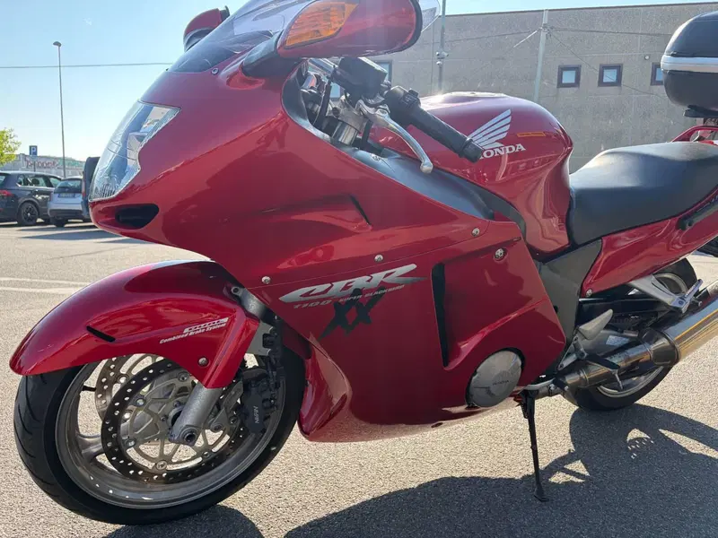 Honda CBR 1100 XX  (2001 - 06) (5)