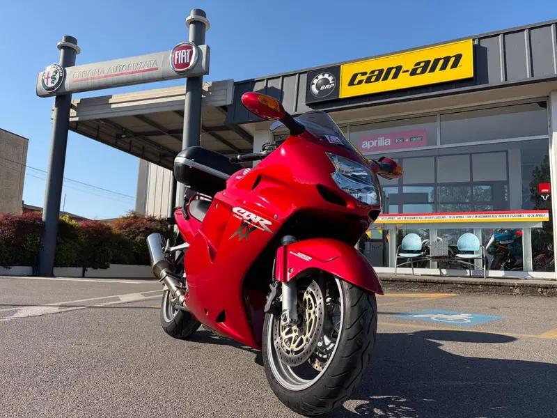Honda CBR 1100 XX  (2001 - 06) (7)