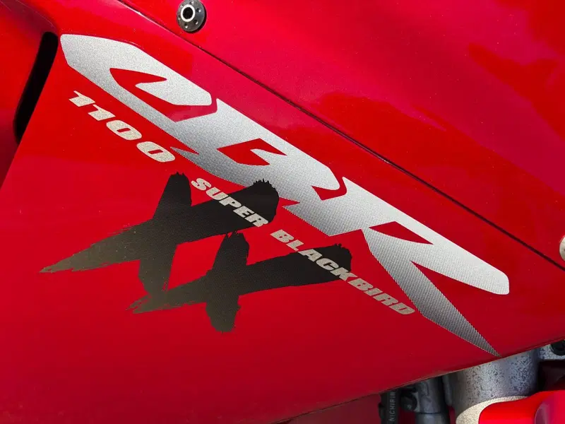Honda CBR 1100 XX  (2001 - 06) (11)
