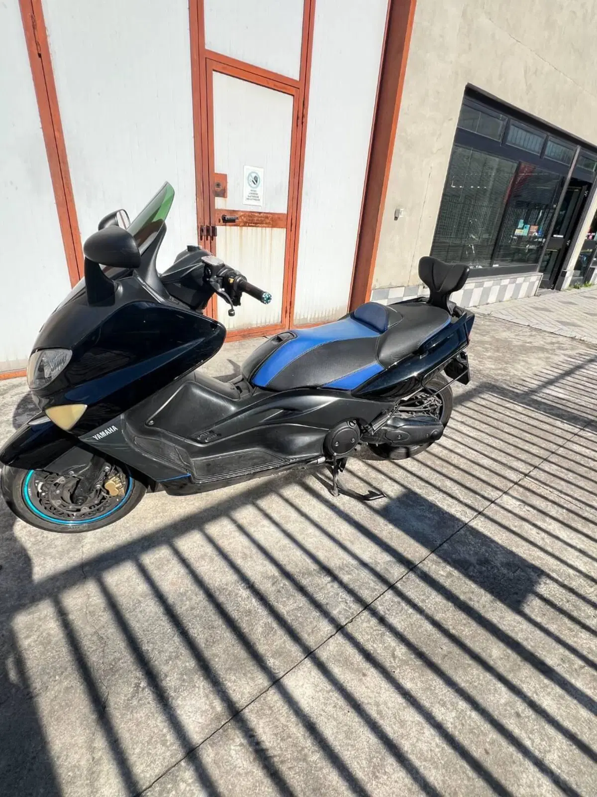 Yamaha T-Max 500 (2004 - 07) (2)