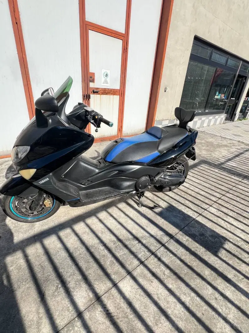 Yamaha T-Max 500 (2004 - 07) (2)