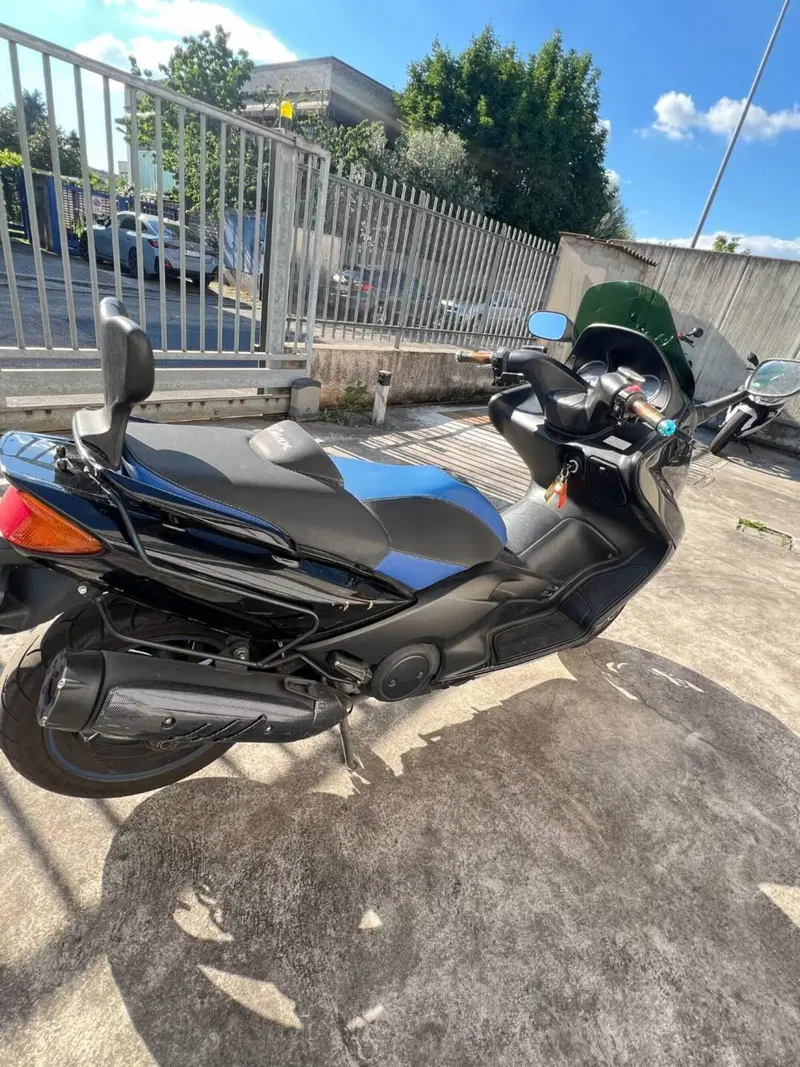 Yamaha T-Max 500 (2004 - 07) (3)