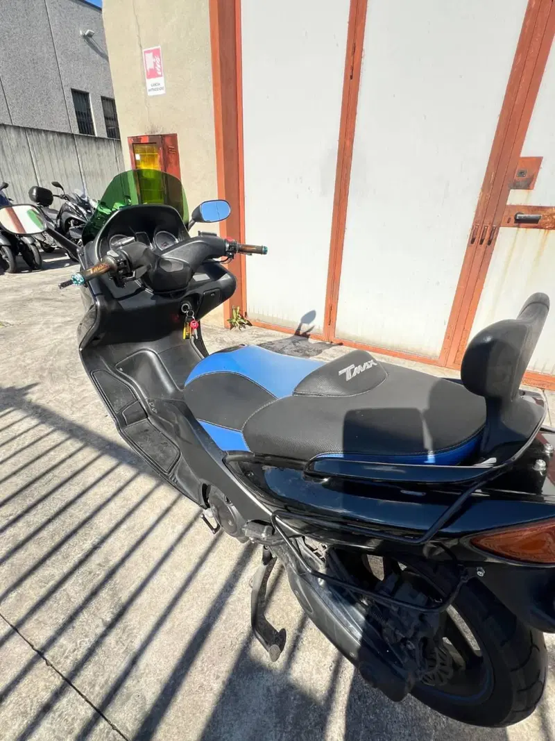 Yamaha T-Max 500 (2004 - 07) (4)