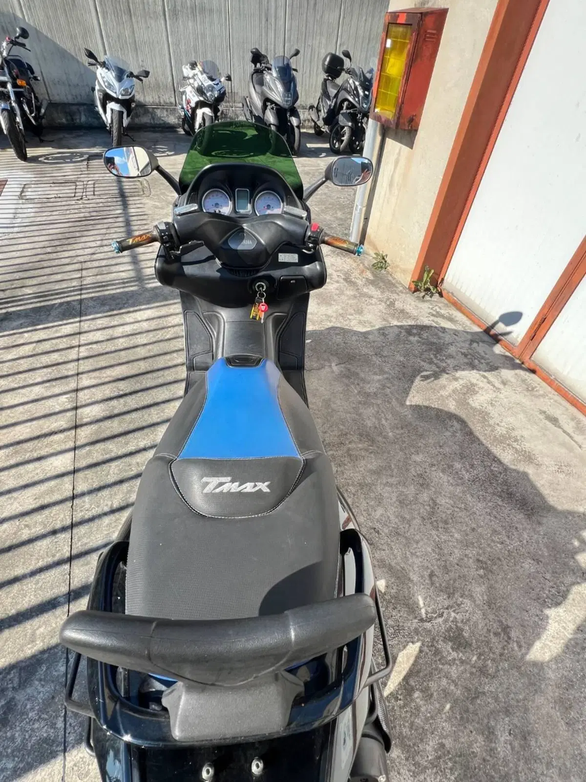 Yamaha T-Max 500 (2004 - 07) (5)