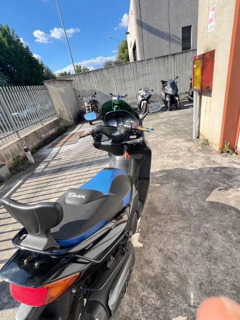 Yamaha T-Max 500 (2004 - 07) (8)