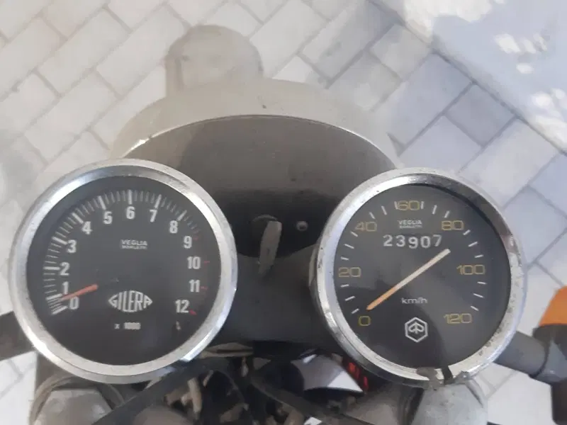 Gilera Arcore 150 5v (2)