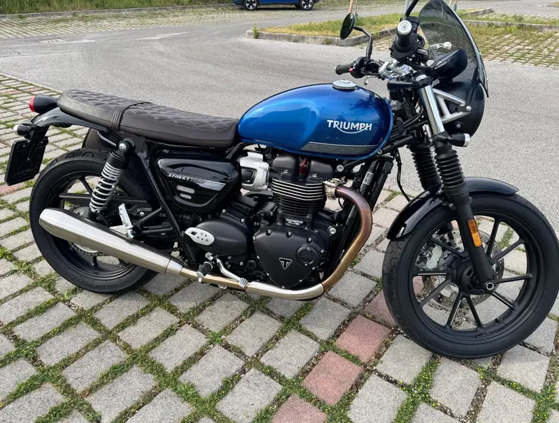 Triumph Street Twin 900 (2021 - 22)