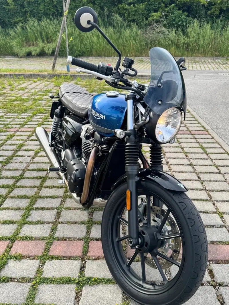 Triumph Street Twin 900 (2021 - 22) (2)