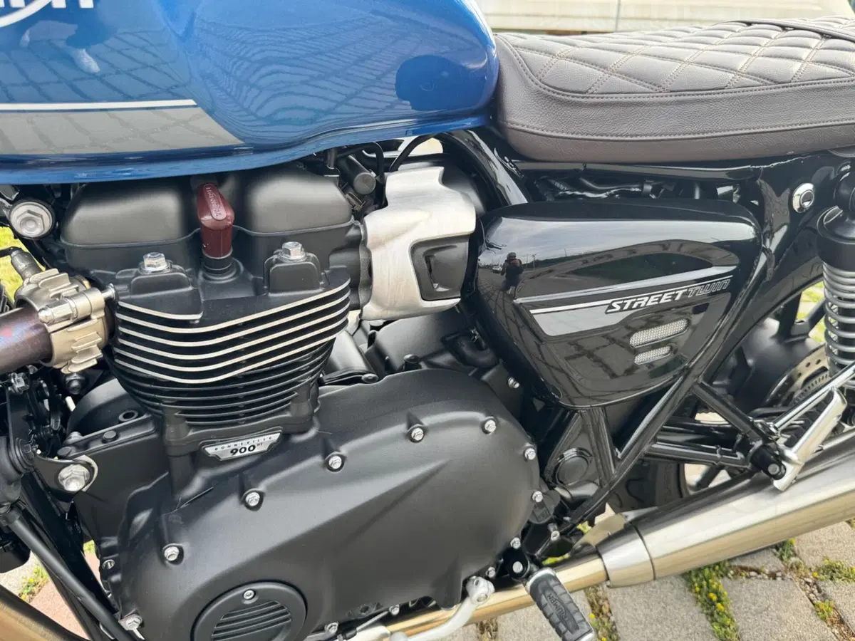 Triumph Street Twin 900 (2021 - 22) (8)