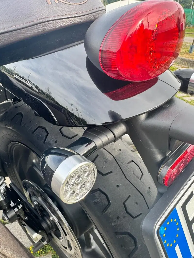 Triumph Street Twin 900 (2021 - 22) (11)