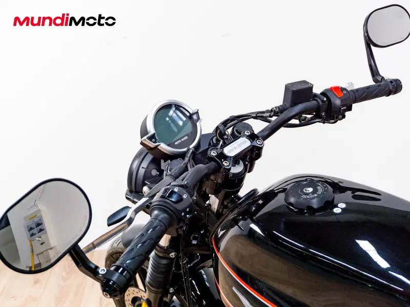 Moto Guzzi V7 850 Stone Special Abs (2021) (11)