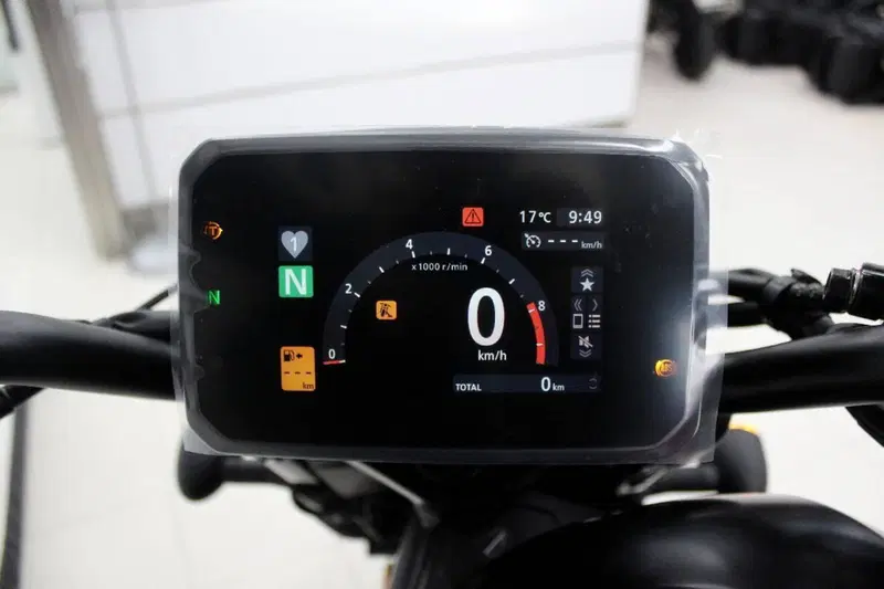 Honda CMX 1100 Rebel + Special Edition DCT (2025 - 26) (6)