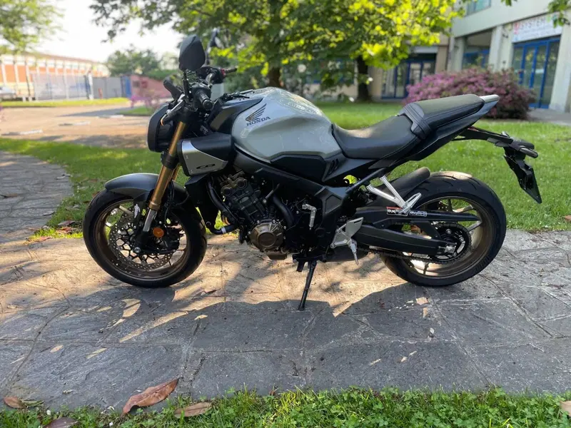 Honda CB 650 R E-Clutch (2024 - 26)