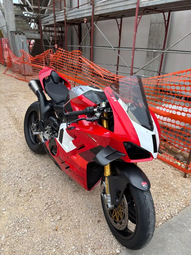 Ducati Panigale V4 R (2023 - 24) (2)