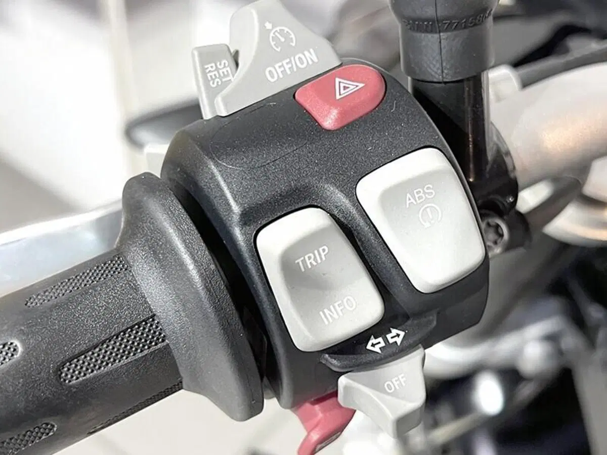 Bmw S 1000 R (2014 - 16) (4)