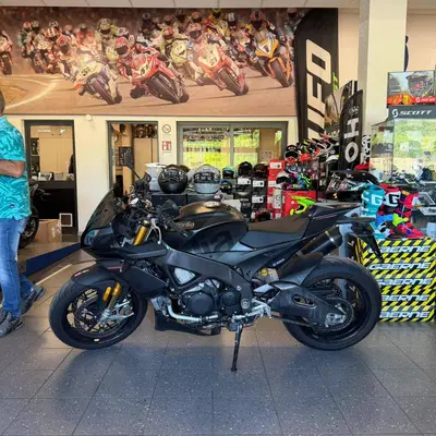 Aprilia Tuono V4 Factory (2019 - 20) usata